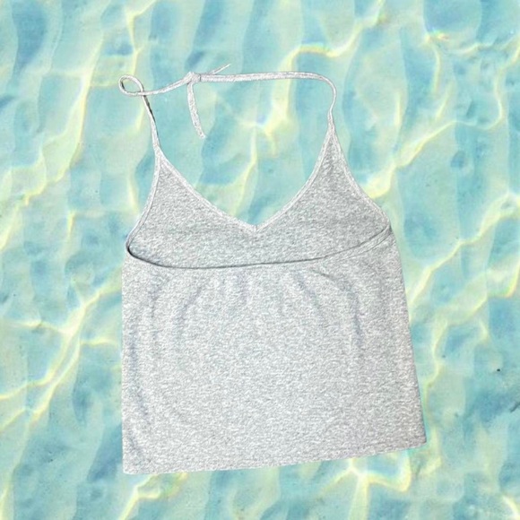 Rare 2000s no boundaries v-neck crop tank! - Picture 2 of 2